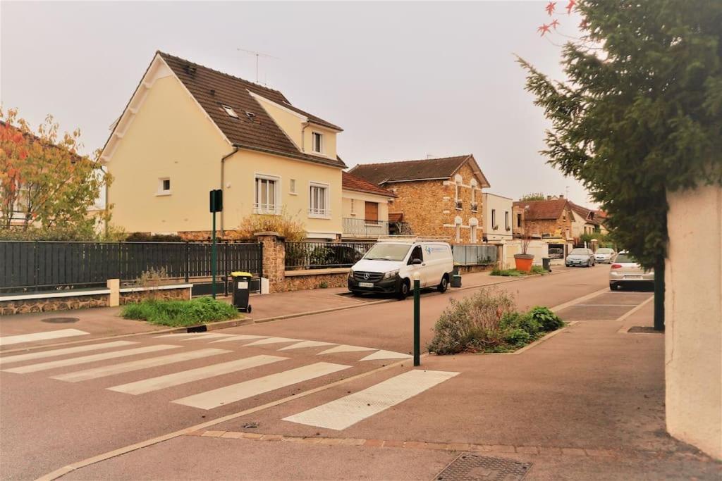 Appartement Duplex Proche Disney Et Paris Vaires-sur-Marne Bagian luar foto