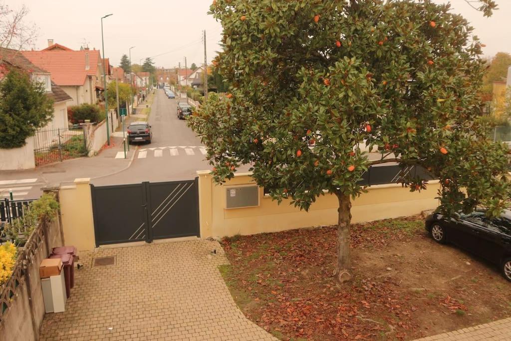 Appartement Duplex Proche Disney Et Paris Vaires-sur-Marne Bagian luar foto